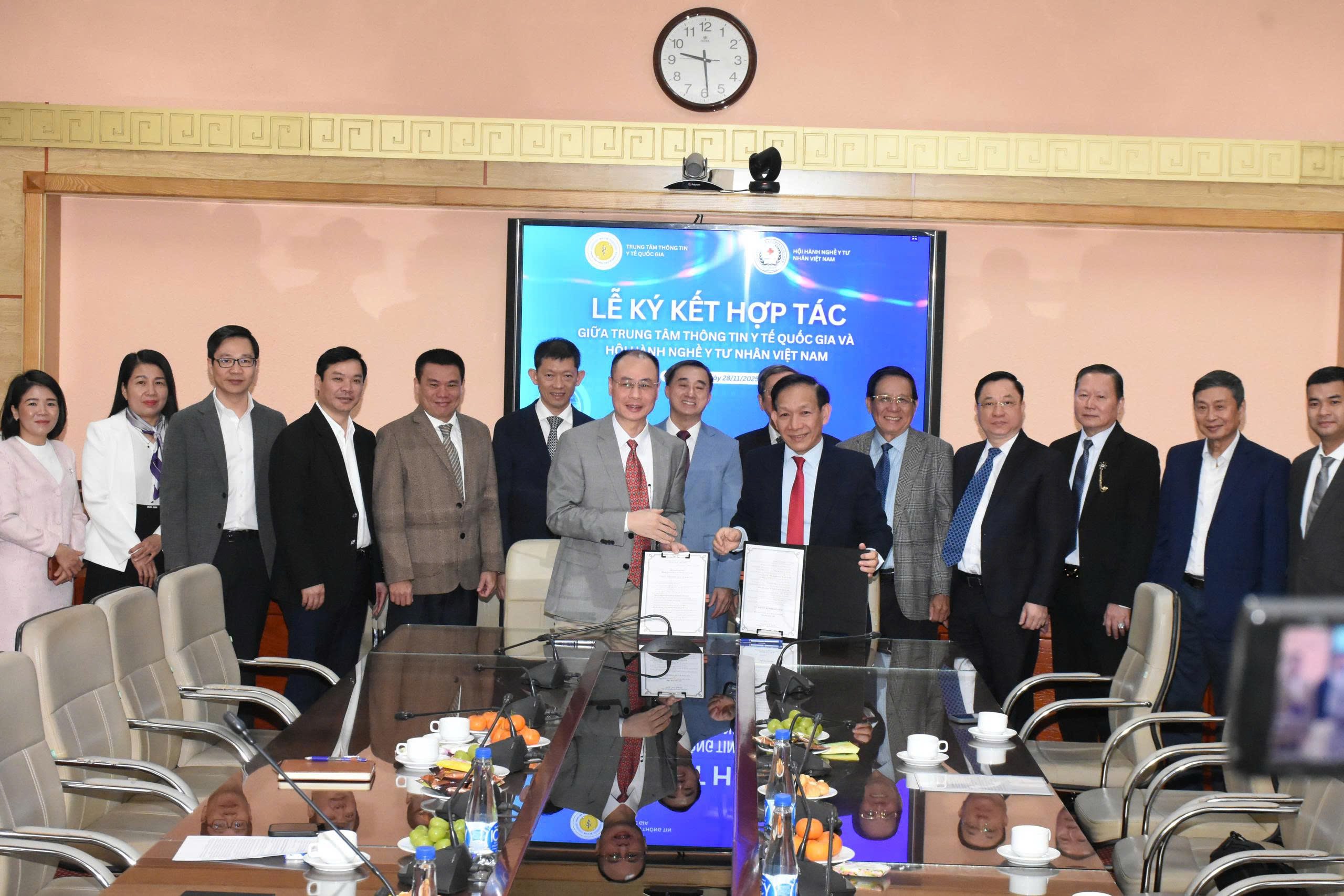 Trung tâm Thông tin Y tế Quốc gia ký kết Biên bản ghi nhớ hợp tác với Hội Hành nghề Y tế tư nhân Việt Nam